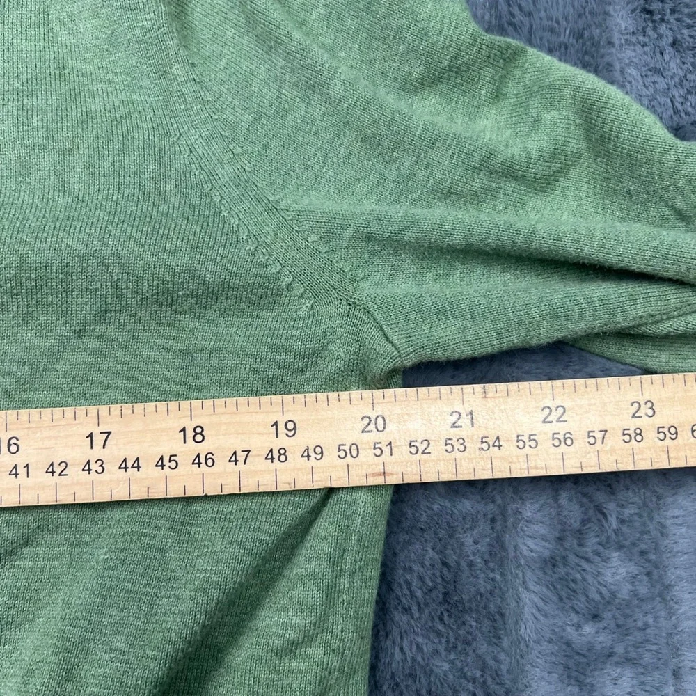Banana Republic Mens V-Neck Cotton Sweater Sage Green Size M 12056